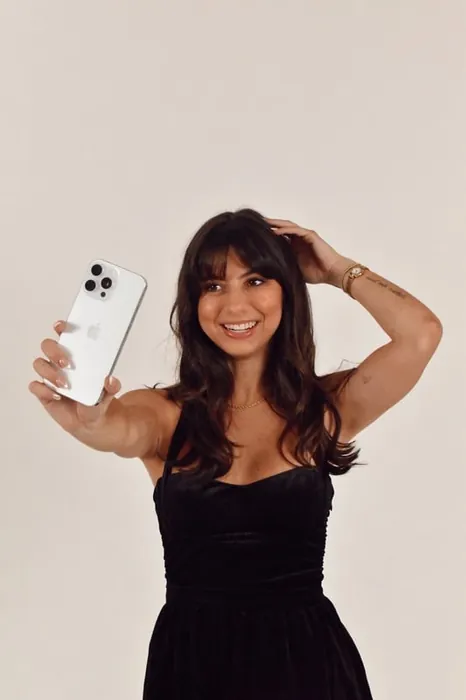Jenna Libman taking a selfie